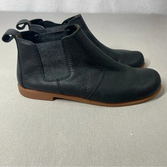 Kodiak Leather Low- Rider Chelsea Ankle Booties - Picture 2 of 7